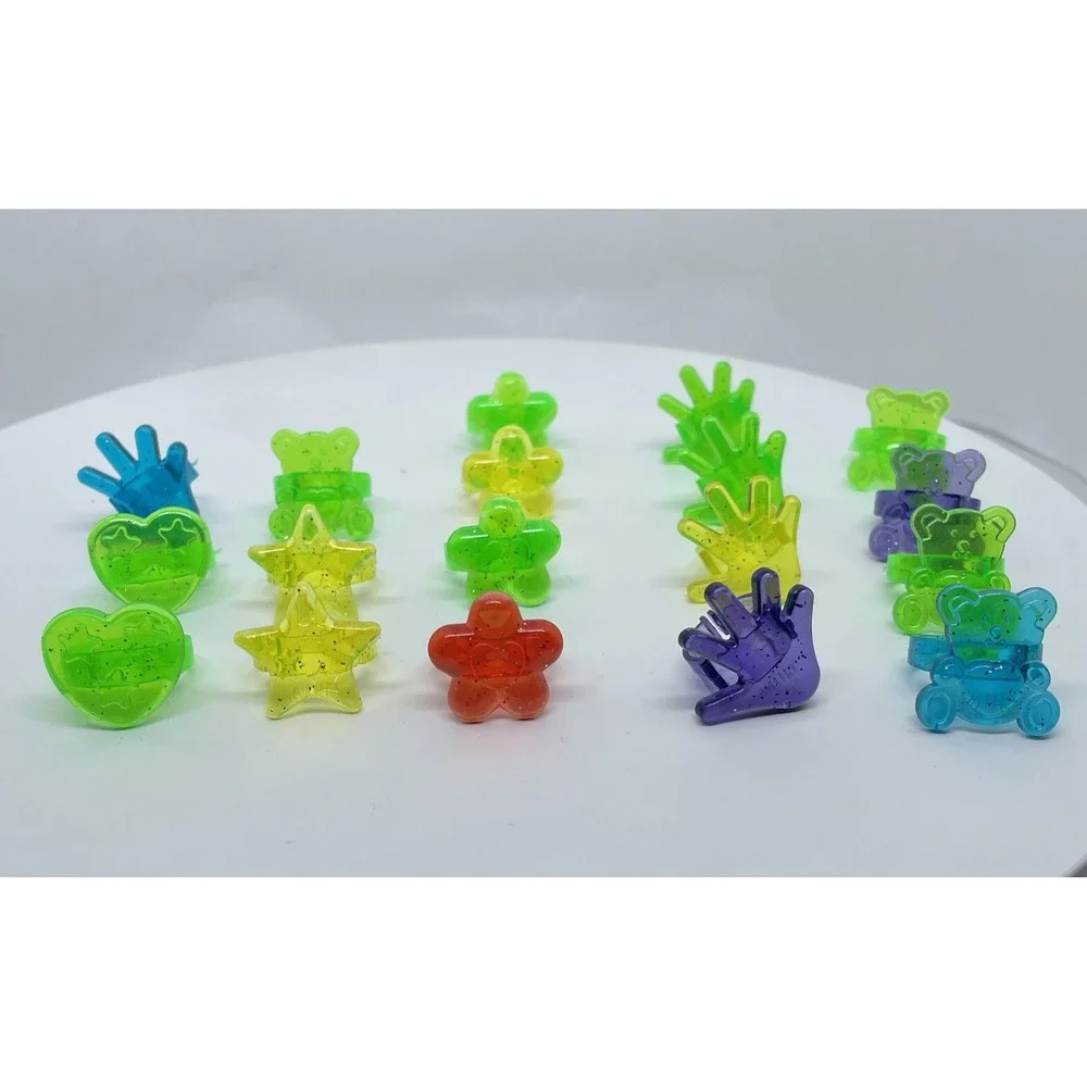 Plastic Rings Party Favors Birthday Gift Bag Lot Of 18 Bears Hearts Flowers Hand